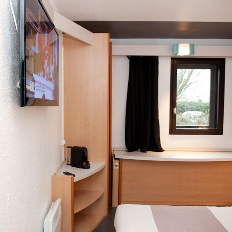 Egg Hotel Gonesse Eksteriør billede