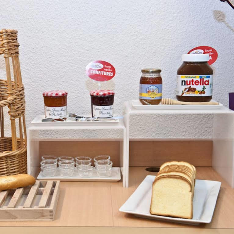 Egg Hotel Gonesse Eksteriør billede